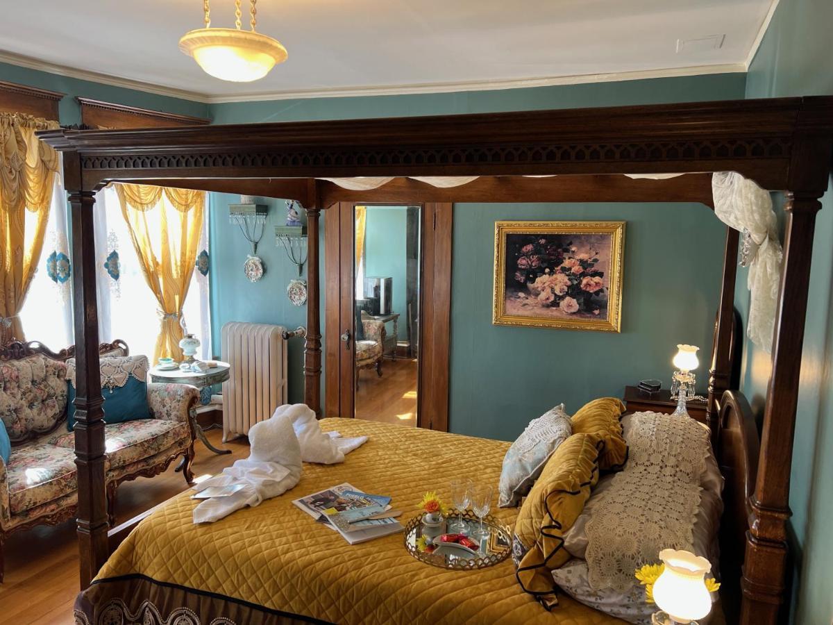 The Abriendo Inn Pueblo Luaran gambar